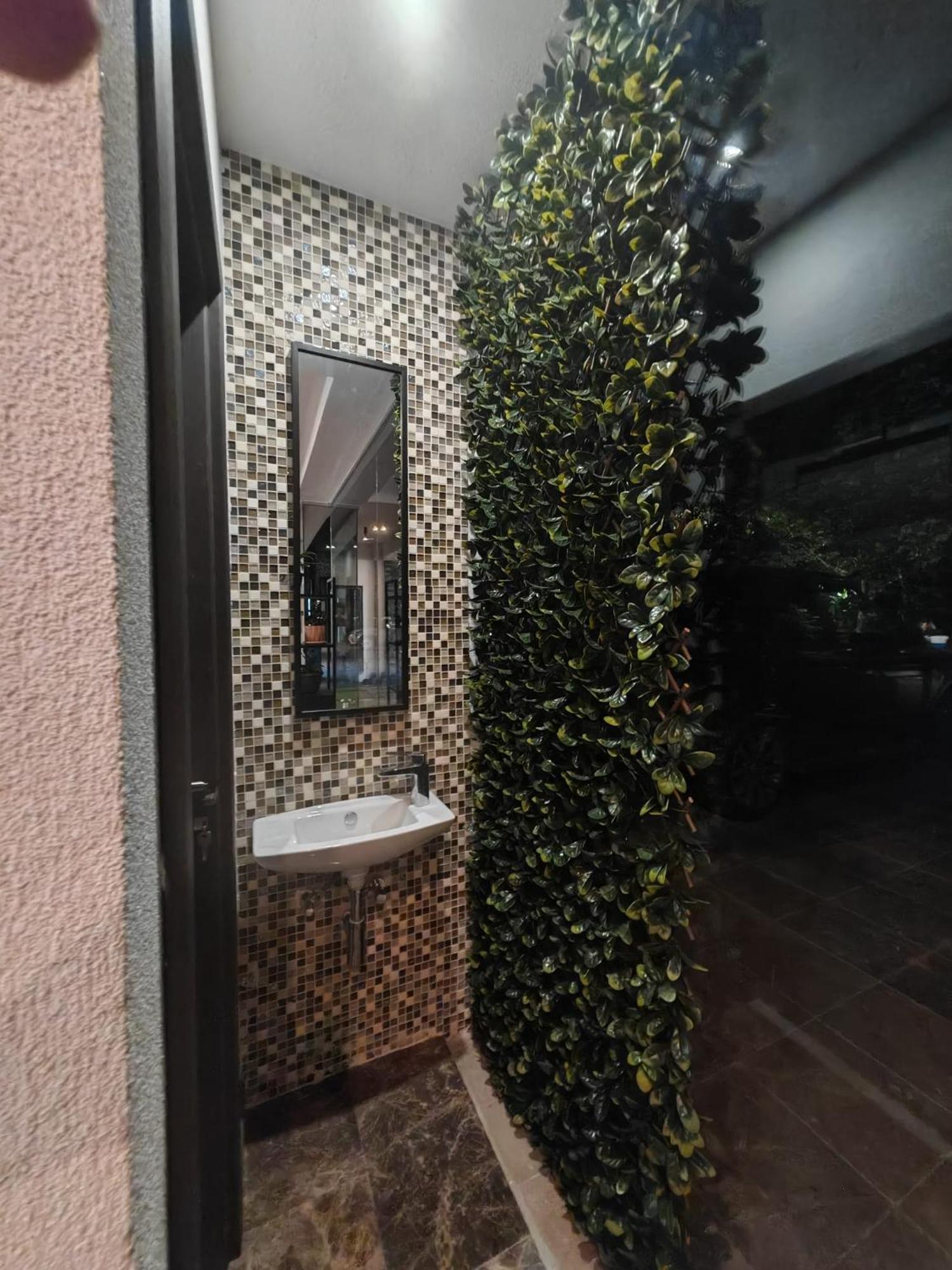 White Boutique Hotel- Eforie Bagian luar foto