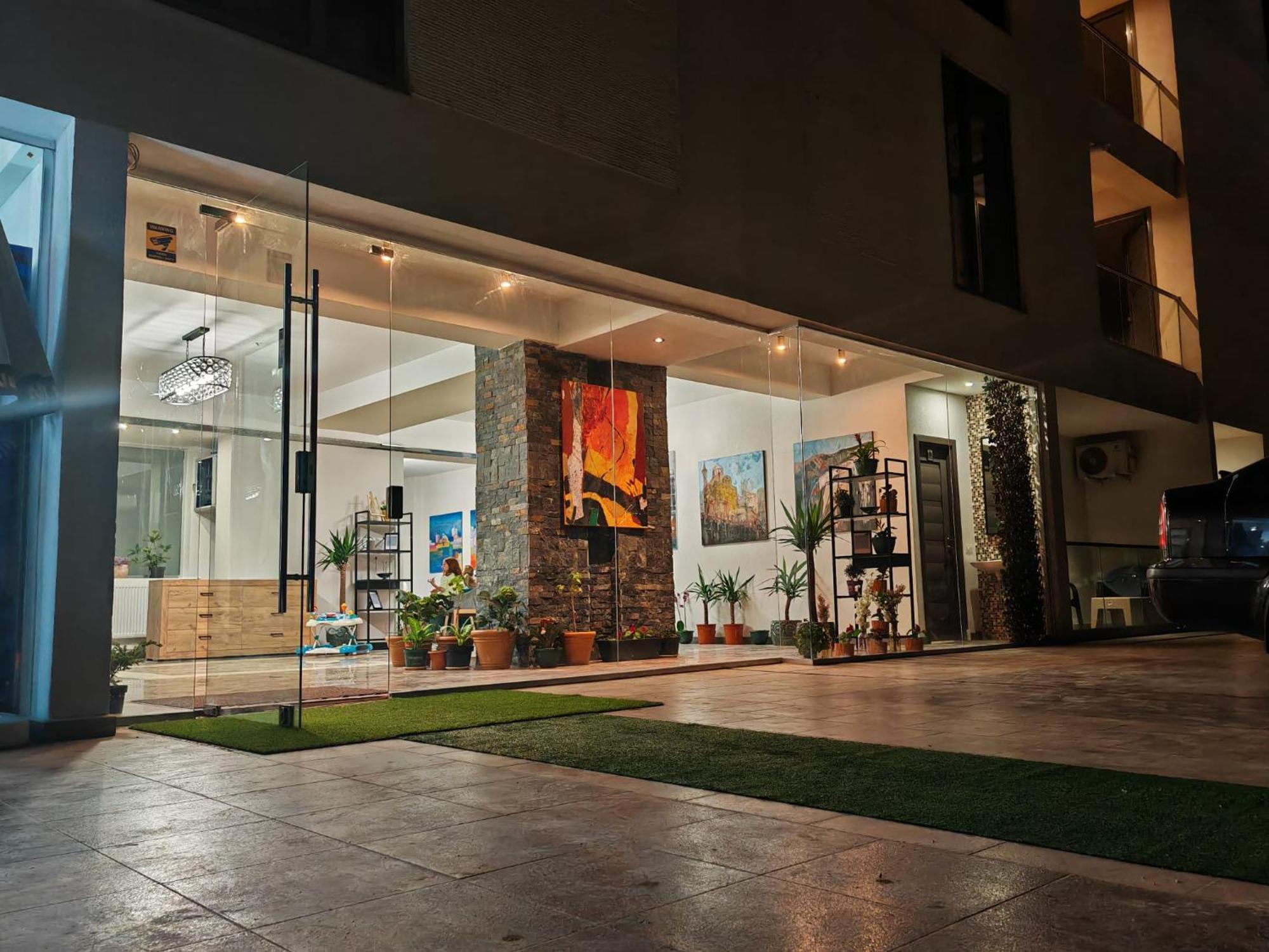 White Boutique Hotel- Eforie Bagian luar foto