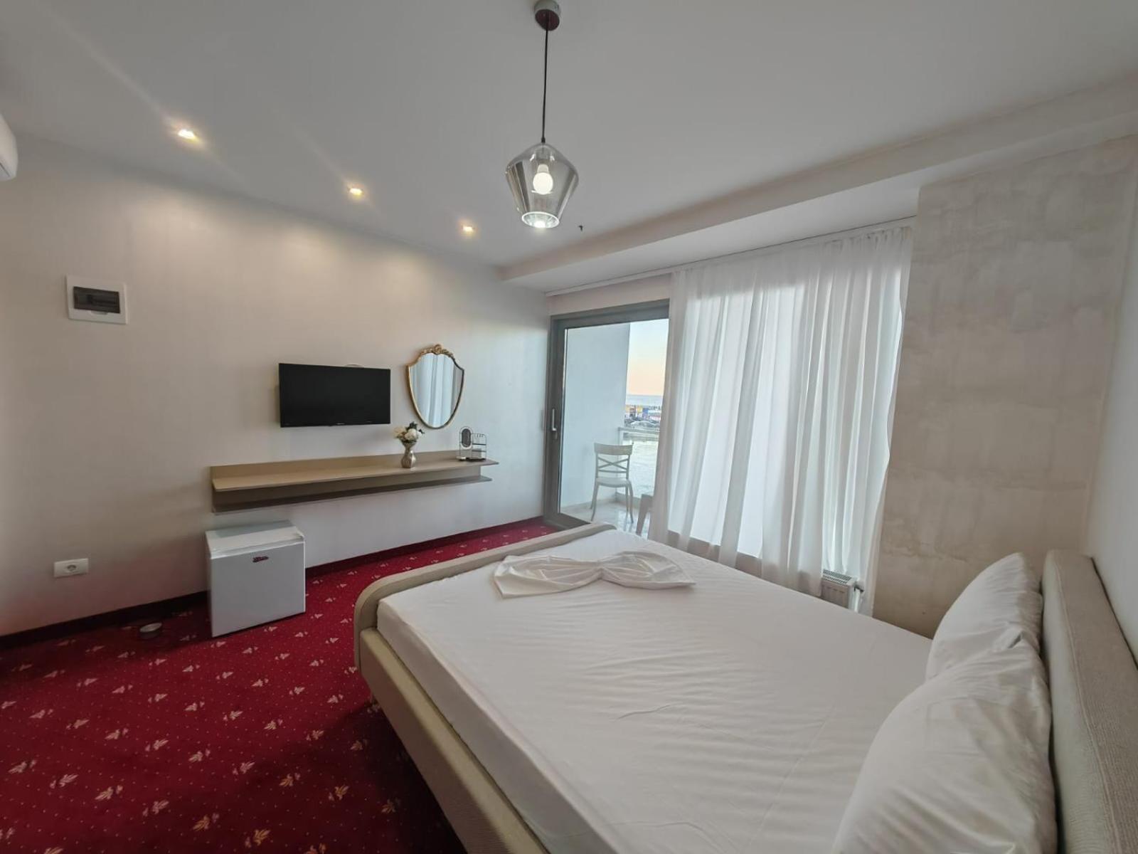 White Boutique Hotel- Eforie Bagian luar foto