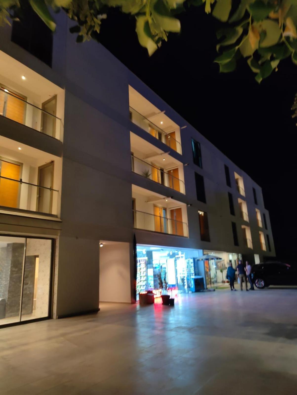 White Boutique Hotel- Eforie Bagian luar foto