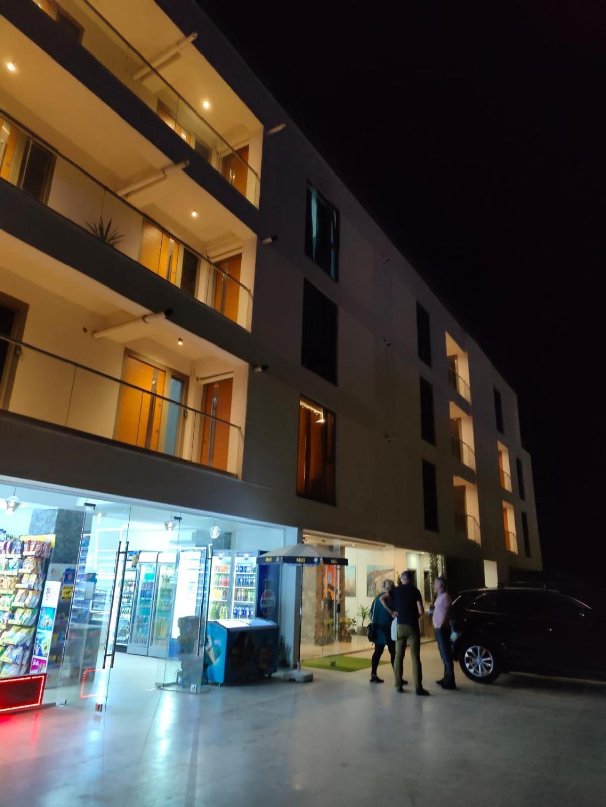 White Boutique Hotel- Eforie Bagian luar foto