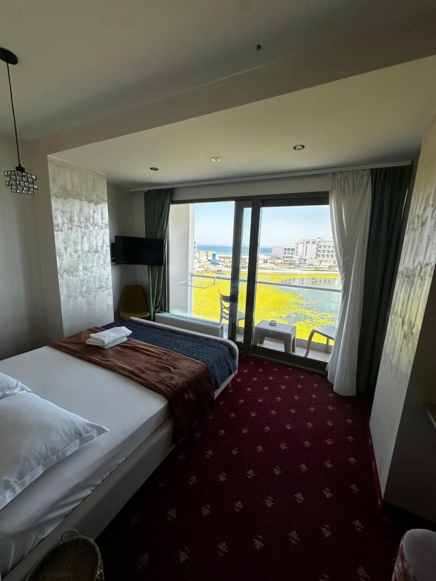 White Boutique Hotel- Eforie Bagian luar foto