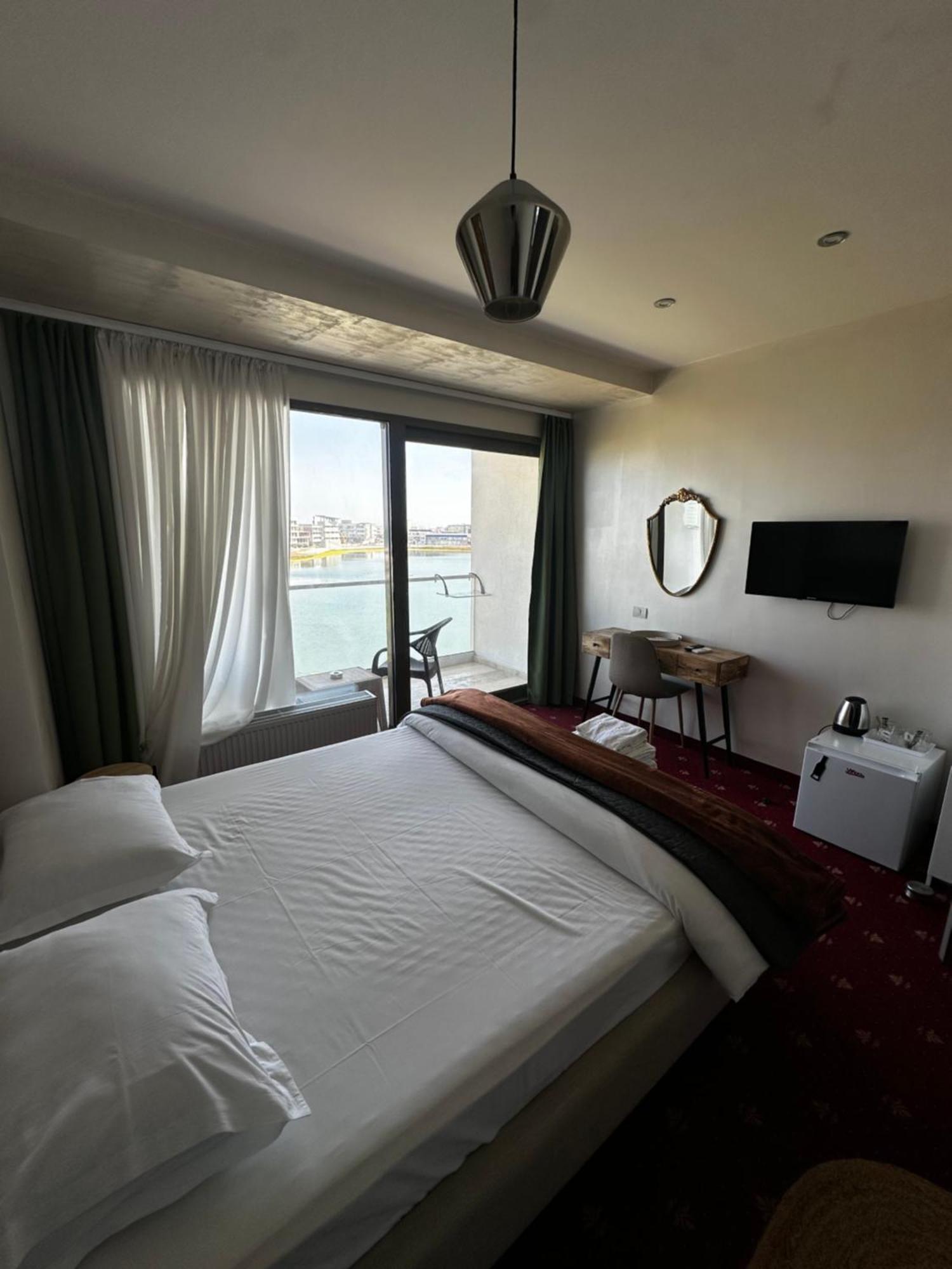 White Boutique Hotel- Eforie Bagian luar foto