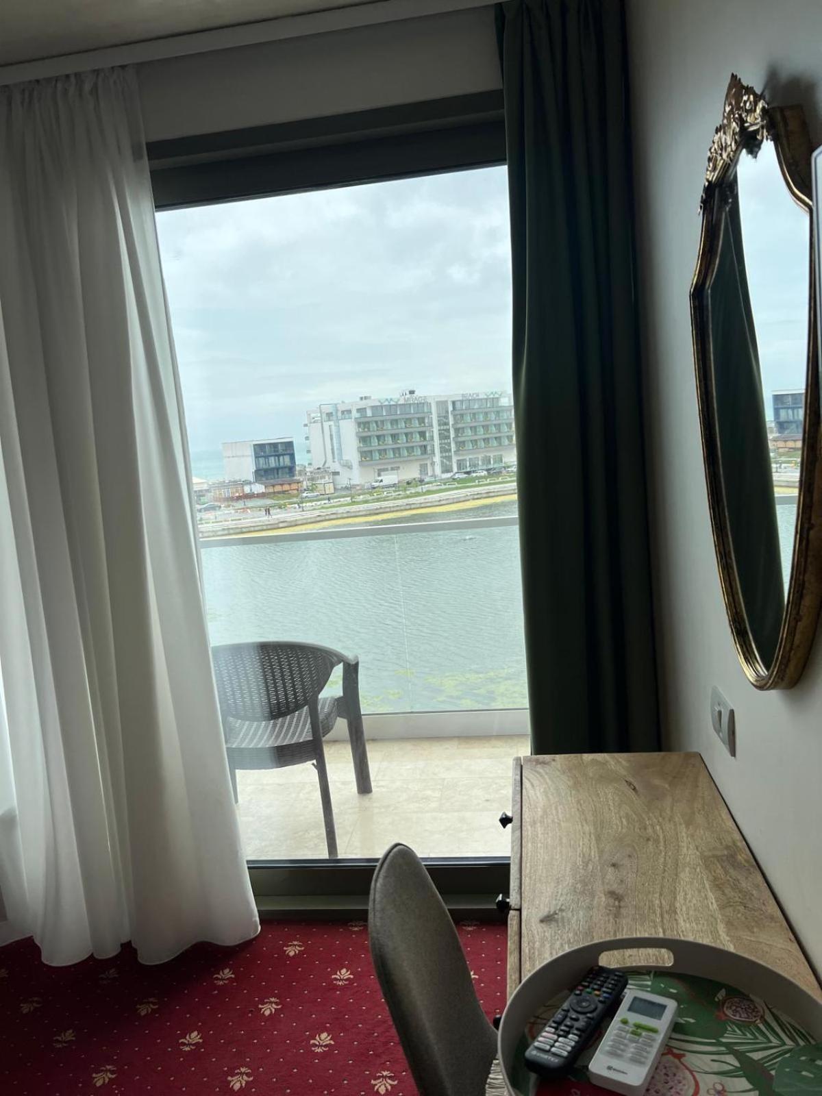 White Boutique Hotel- Eforie Bagian luar foto